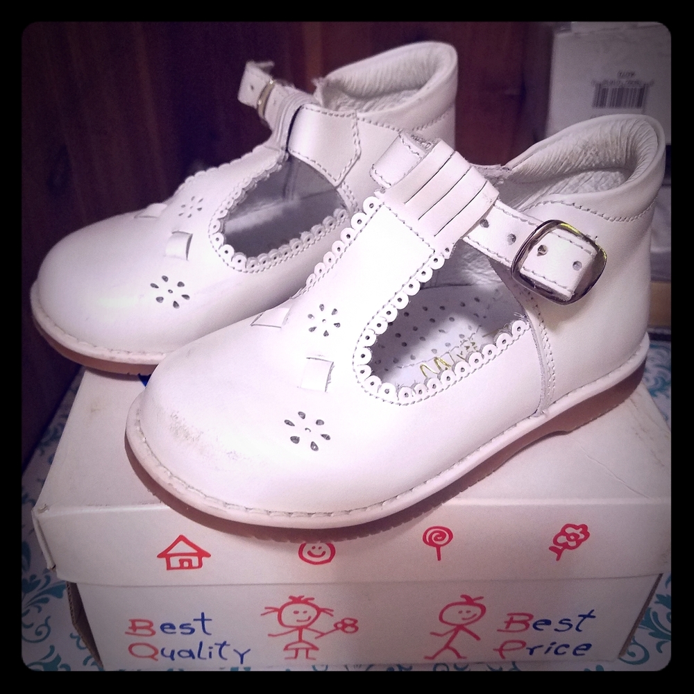 6.5 Toddler Leather T strap walking shoe